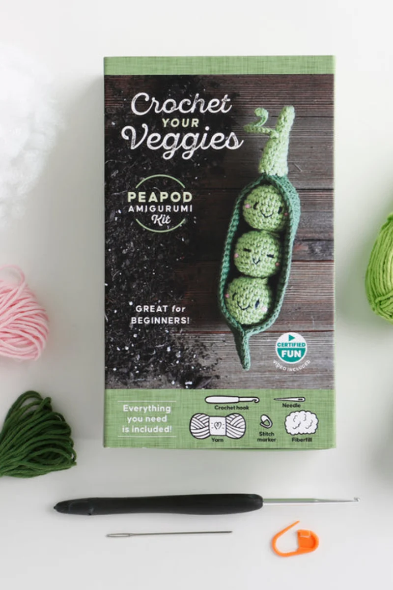 Crochet Your Veggies Amigurumi Kit Peapod - Image 2