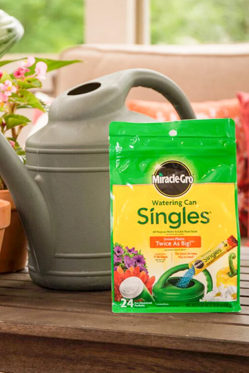 Miracle-Gro Watering Can Singles All Purpose Water Soluble Plant Food - Image 2