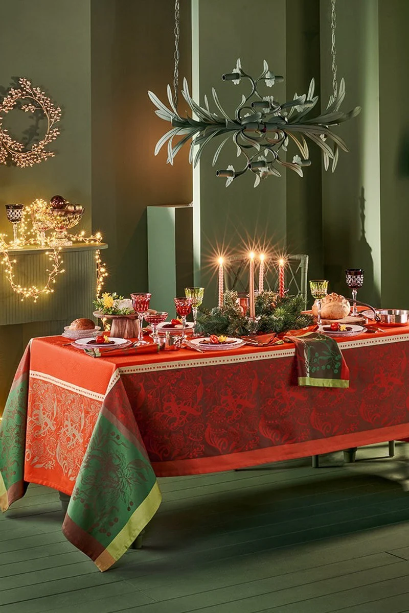Garnier-Thiebaut Noel Fruite Tablecloth 69"x120" Rouge