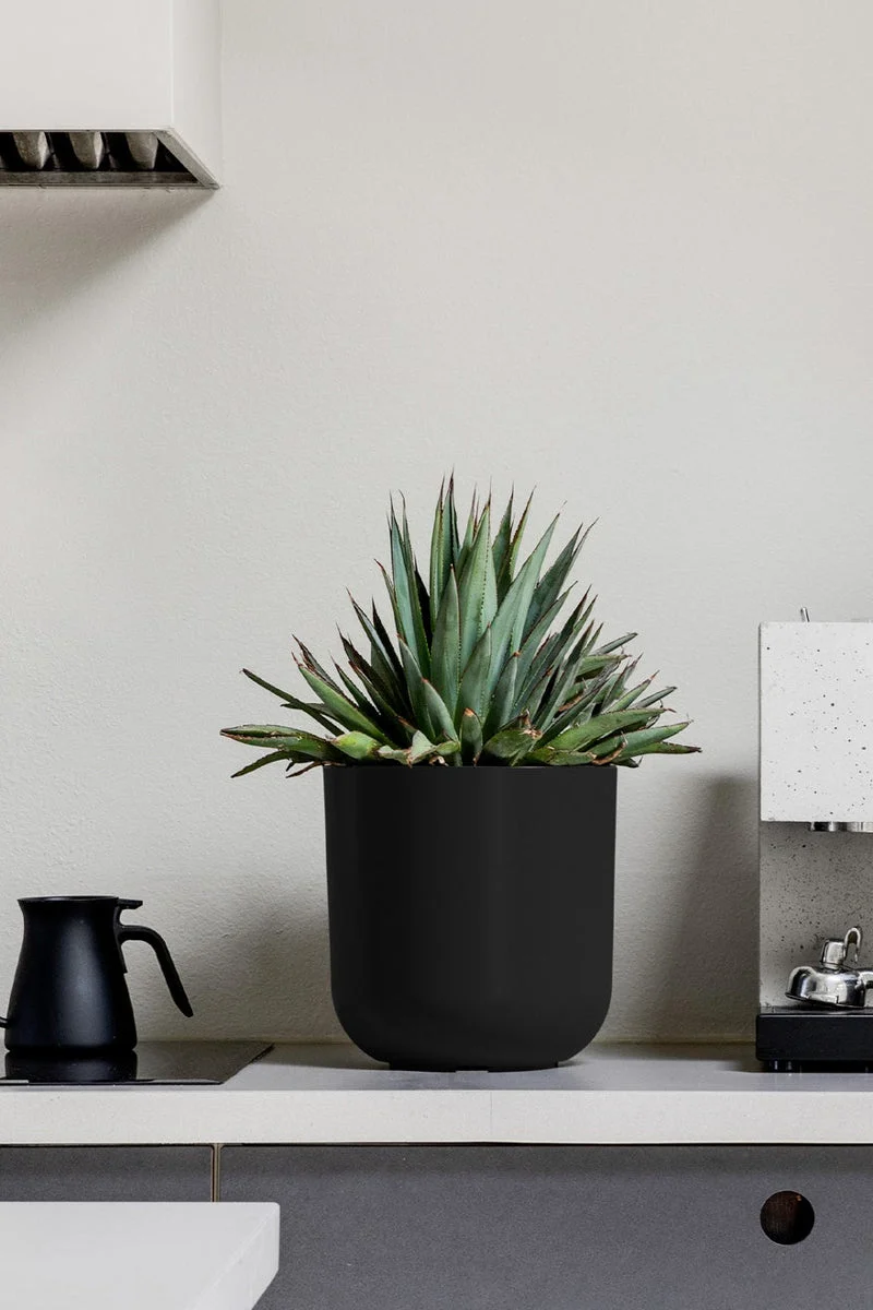 Mason Kona Round Planter 20" Black