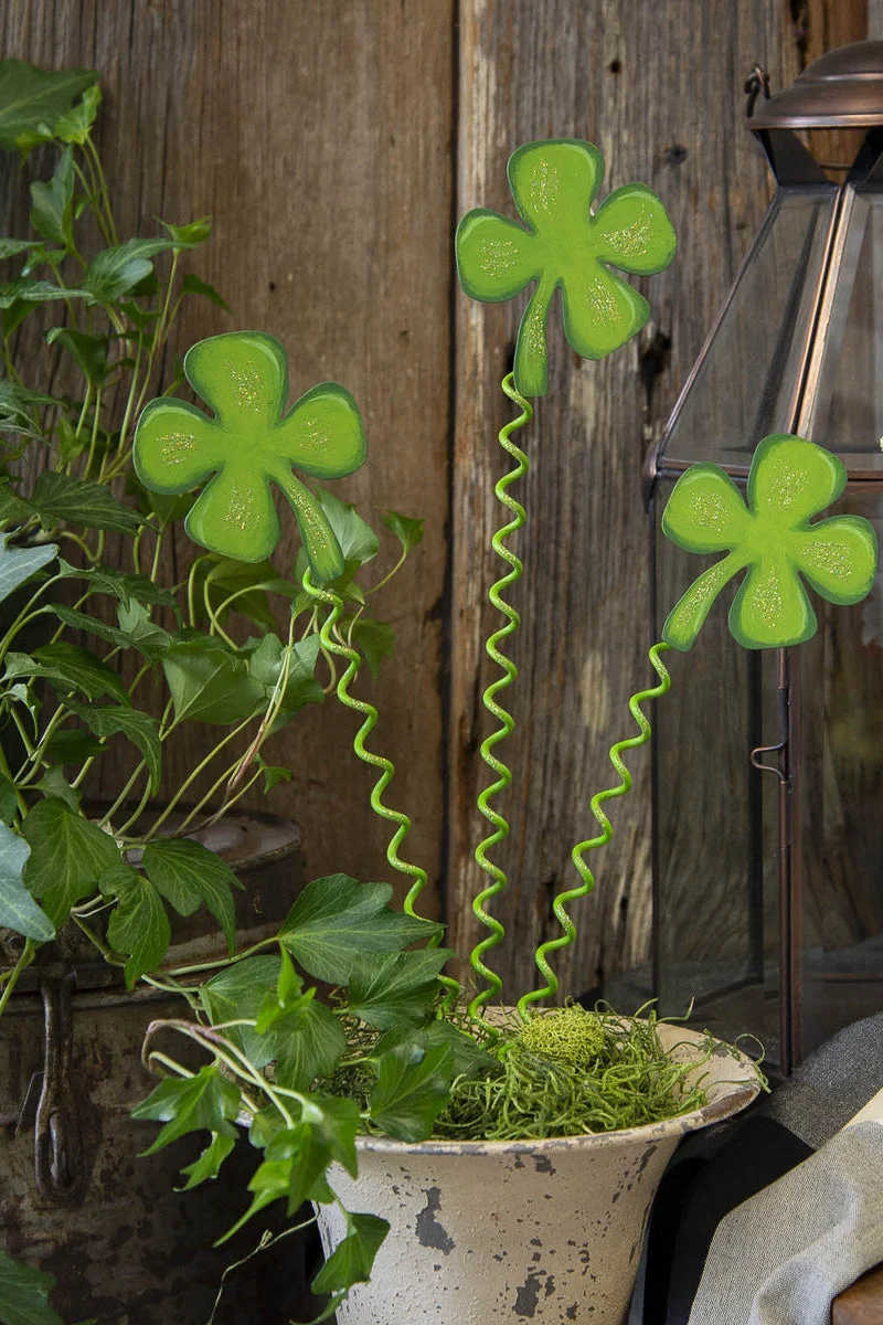 Round Top Shamrock Trio Stake - Image 2