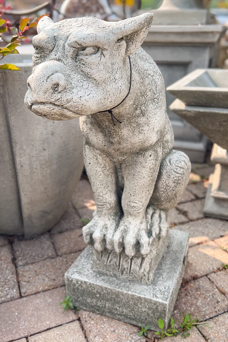 Campania Ernie Statue 22.5" AS