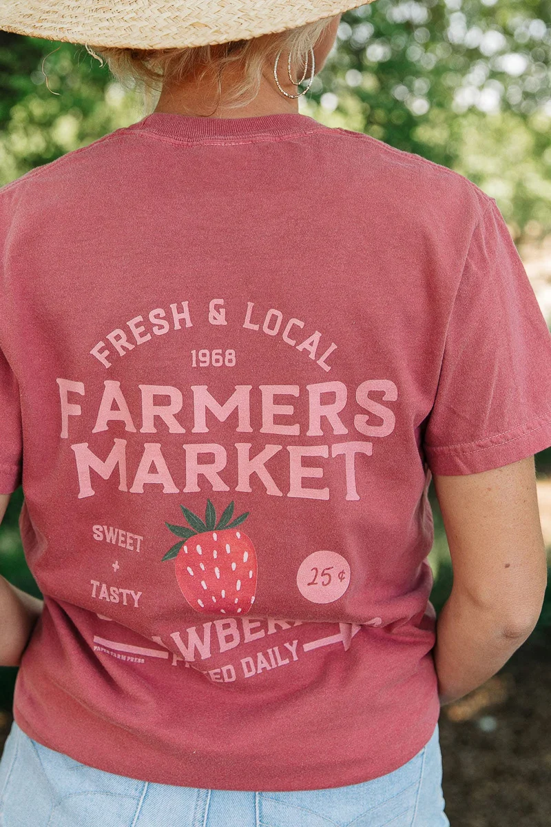 Strawberry Farmers Market Tee Medium Crimson